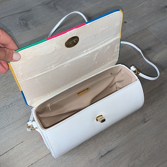 RO-EL Vintage White Structured TurnLock Bag - Picture 9 of 11